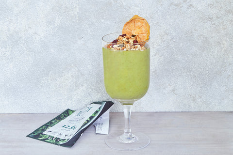 GRØNの抹茶オールスターズのレシピ -抹茶とグラノーラのスムージー