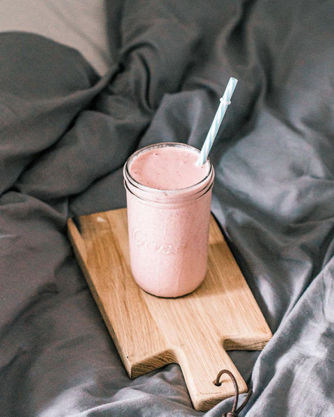 GRØNのレッドヒートレシピ -フルーティーな苺や林檎のスムージー